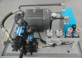 液壓系統(tǒng)泵站是絕大多數(shù)機械設(shè)備的重要組成部分，如果不定期進行維護或保養(yǎng)，將會很大的縮減其使用壽命及使用效率，這會嚴重影響到整體設(shè)備運作的平穩(wěn)性，因此需要正確的進行日常維護與保養(yǎng)。要想做好“液壓系統(tǒng)泵站的維護與保養(yǎng)”，以下這七點你要牢記哦。詳情跟著朝日液壓小編一起看看吧！